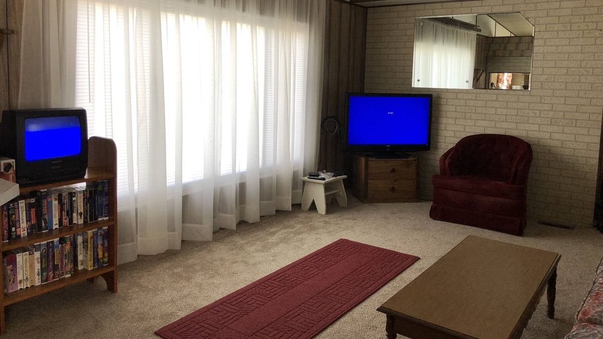 Naturita House | Naturita River Walk- Cute mobile home in the center of Naturita.
