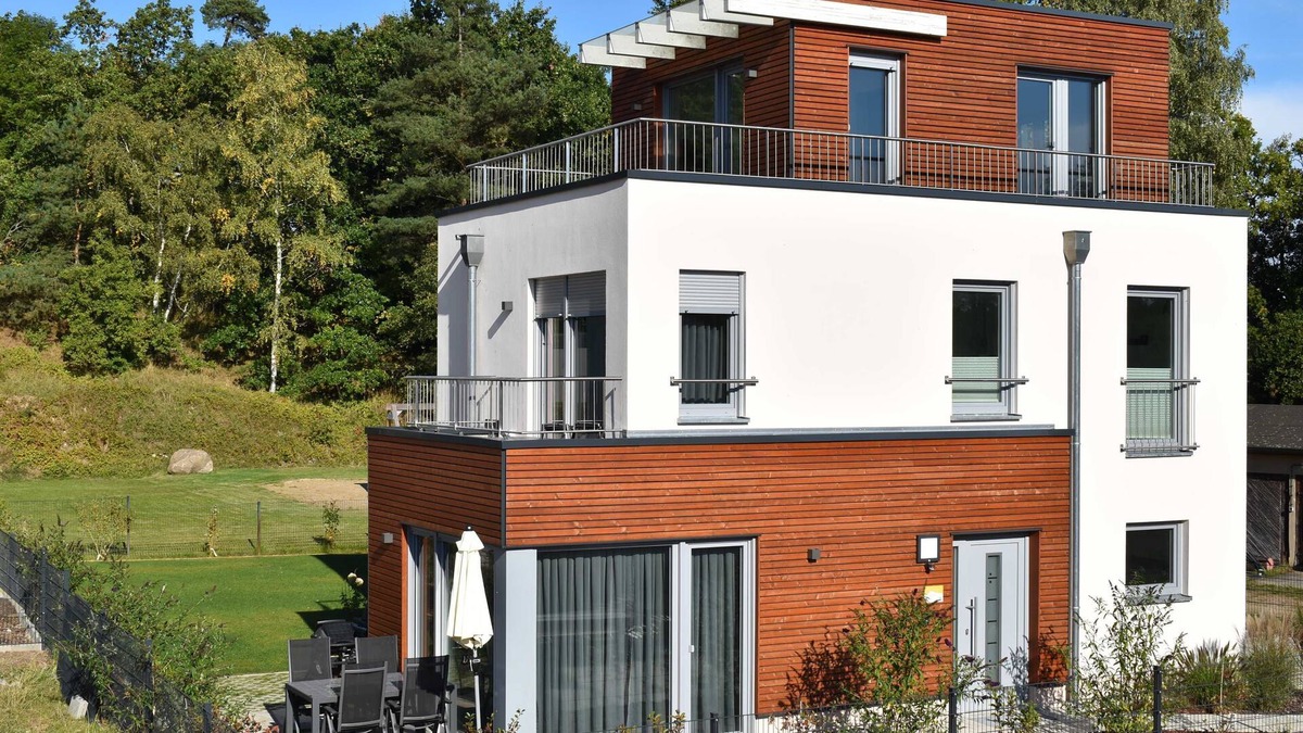 Krakow am See House | Naturpark-Ferienhaus-See-Fasssauna-Kamin-5 stars-110m² - holiday home Egret