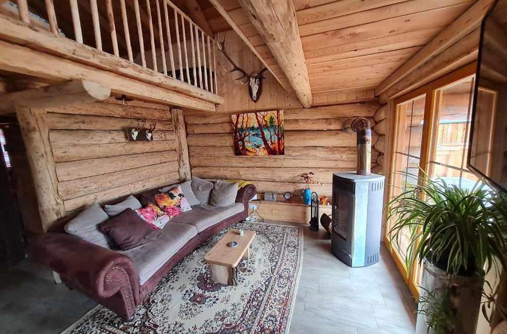 Klagenfurt-Wolfnitz House | Naturstammhaus-Blockhaus