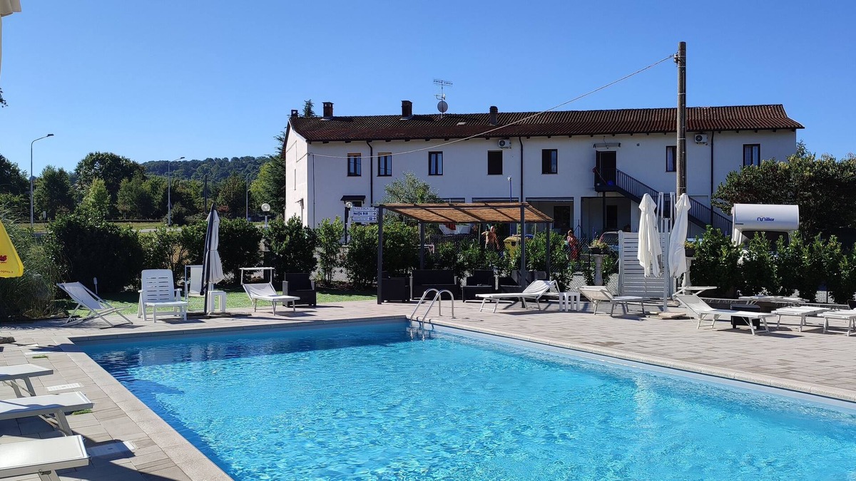 Viverone Bed & Breakfast | Nautica Tarello - Casa Ena B&B