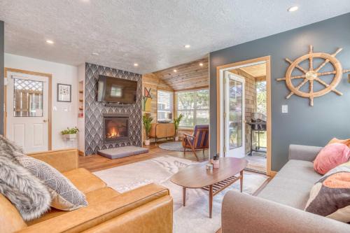 Shorepine Village House | Nautical by Nature - Meredith Lodging