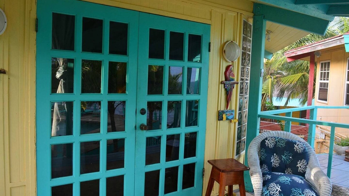 Surfside Apartment | Nautical Inn 10-Cozy Villa-Second Floor-Beachfront
