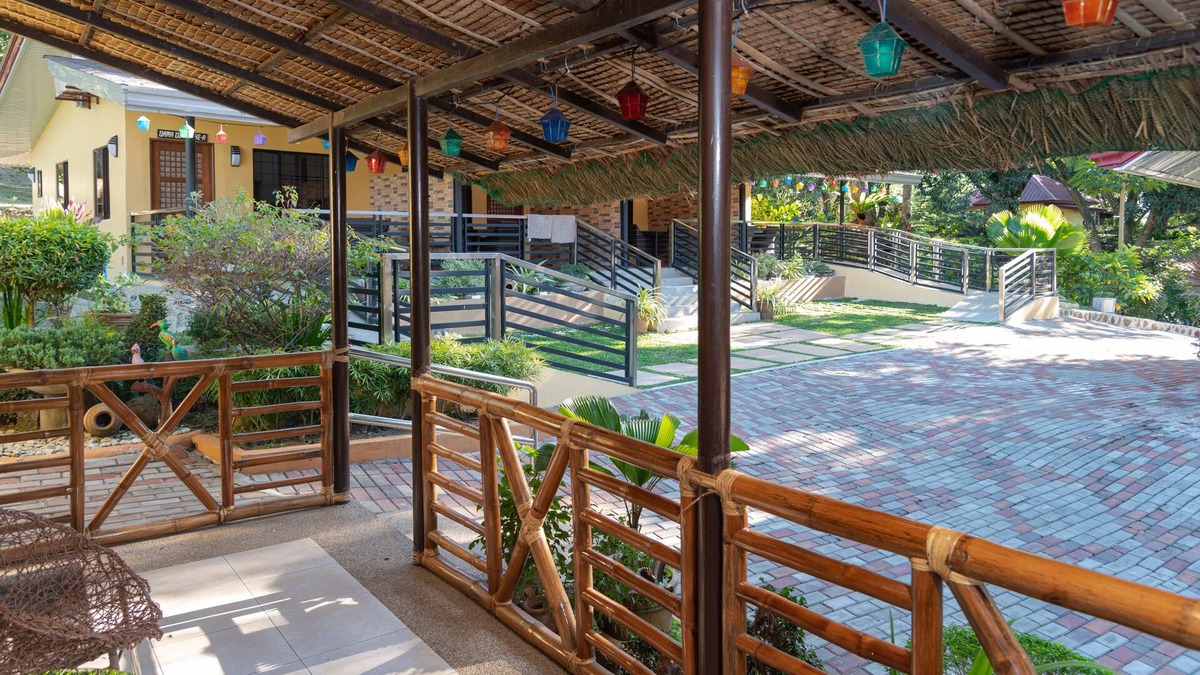 Magalang Hotel | Nauvoo Farm Resort