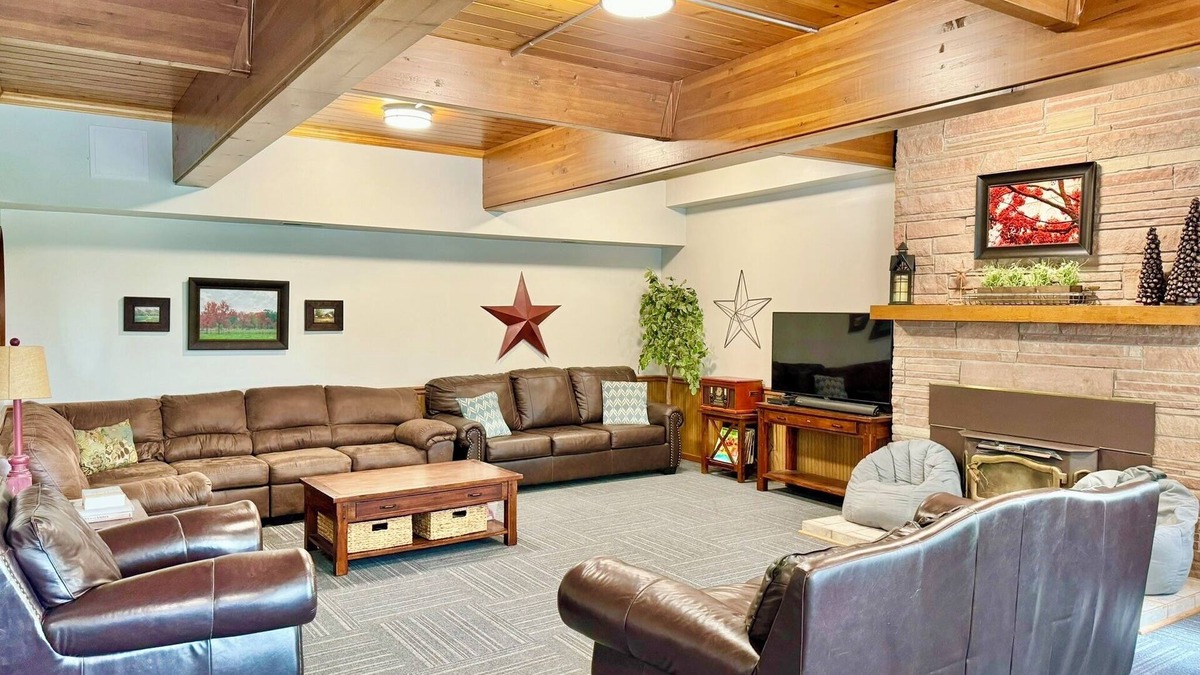 Nauvoo Cabin | Nauvoo River Lodge-Family Reunion/Youth-Group/Young Women Camp/Young Men Camp