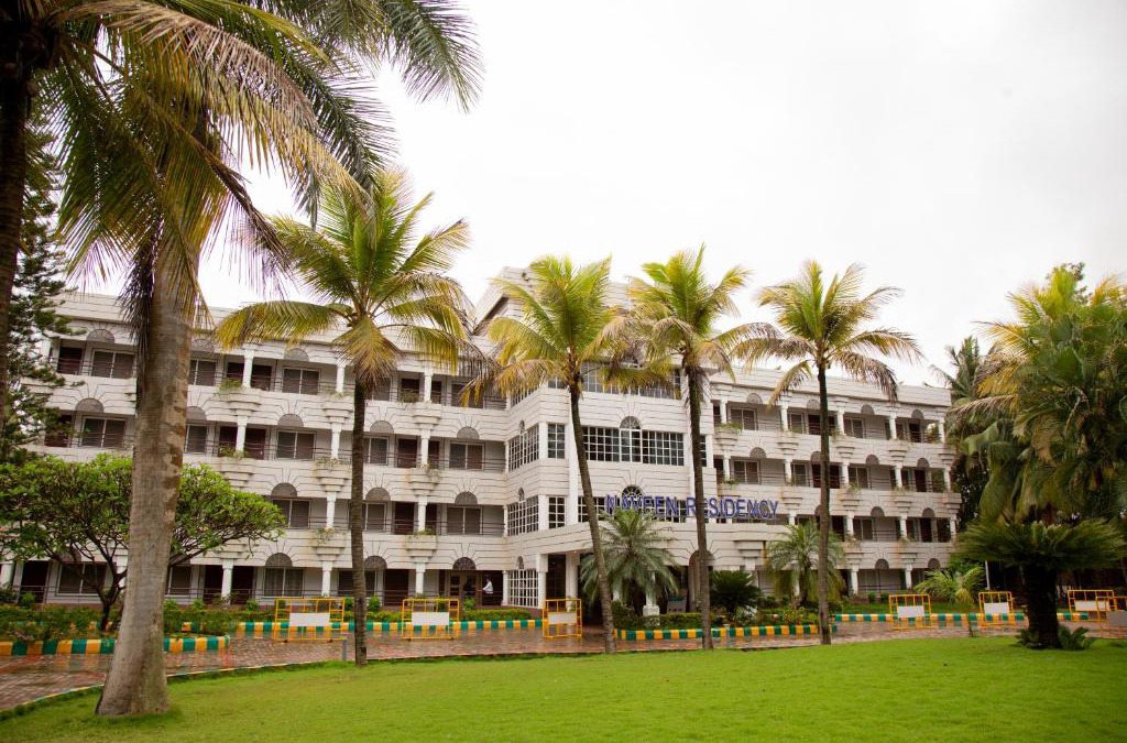 Hubli Hotel | Naveen Residency