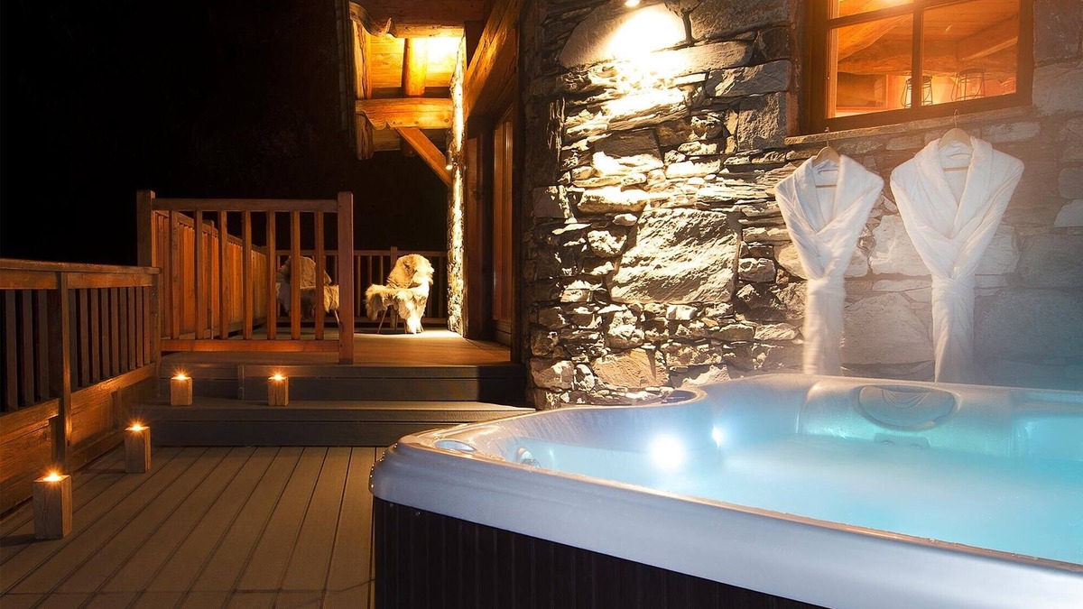 Le Cret Ski Chalet | Navette Privative | Chalet cozy pour 10 + Jacuzzi