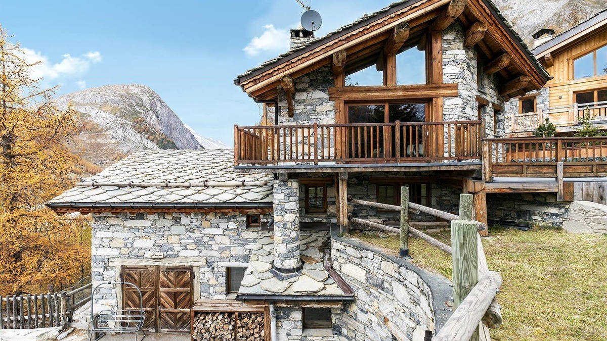 Le Cret Ski Chalet | Navette Privative | Chalet cozy pour 10 + Jacuzzi