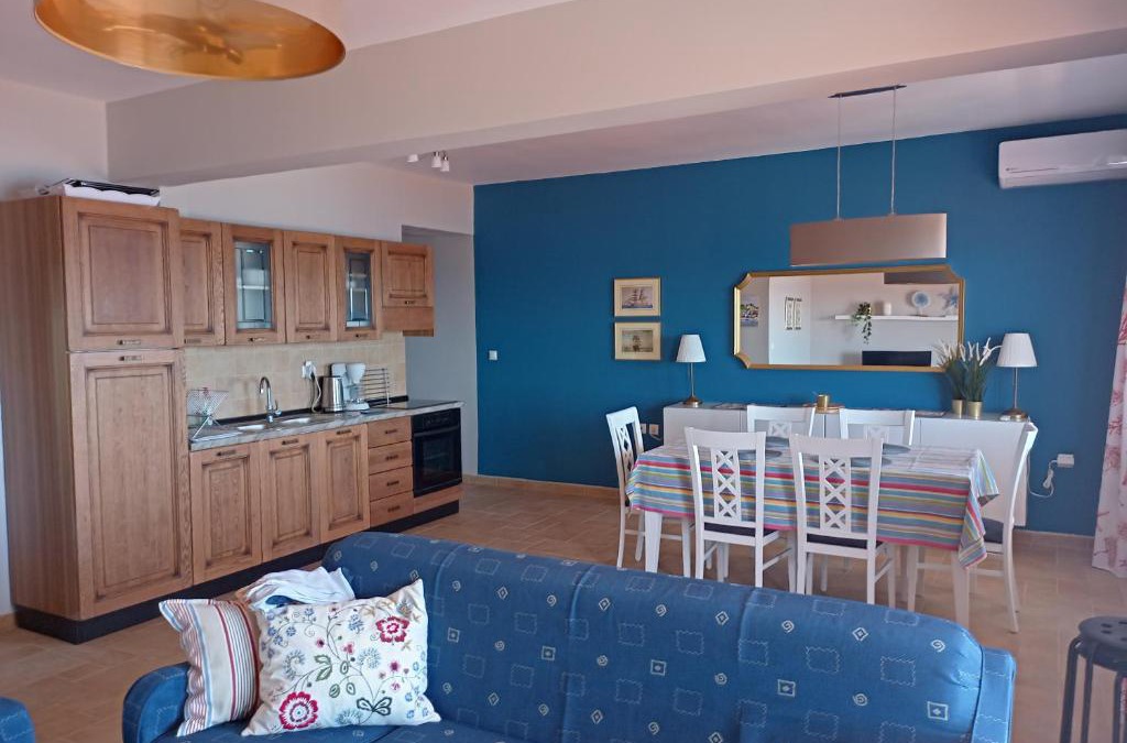 Nea Skioni Apartment | navy blue
