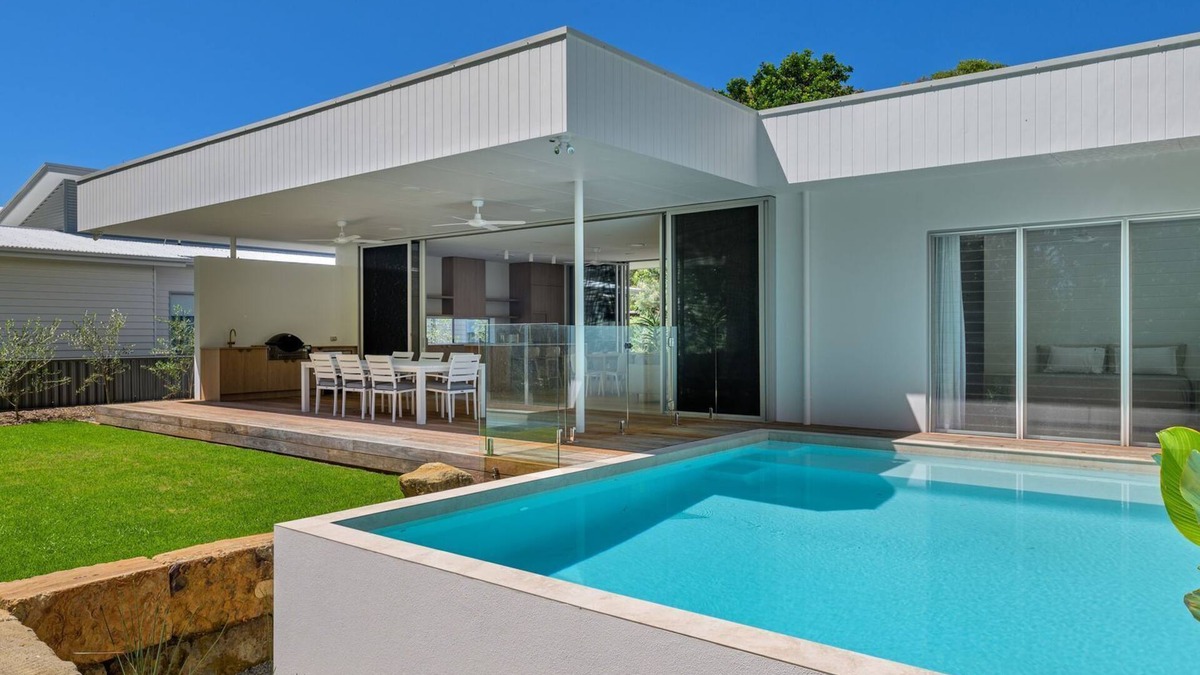 Rainbow Beach House | Navy'S By The Beach - Rainbow Shores