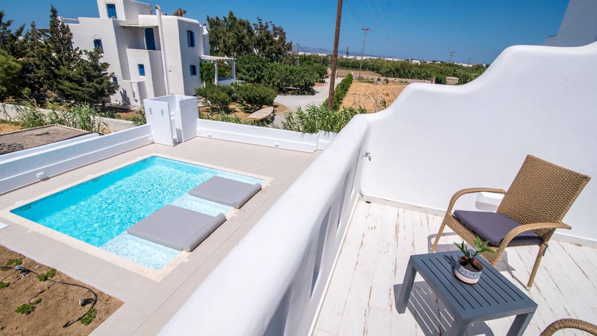 Plaka Villa | Naxos 2 private villas with pool 18 people