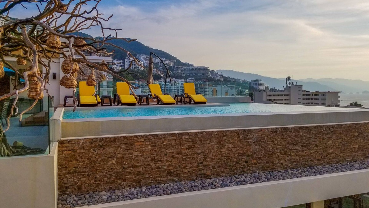 Emiliano Zapata Condo | Nayri 501 - Ocean View - Wrap-around Balcony in Zona Romantica