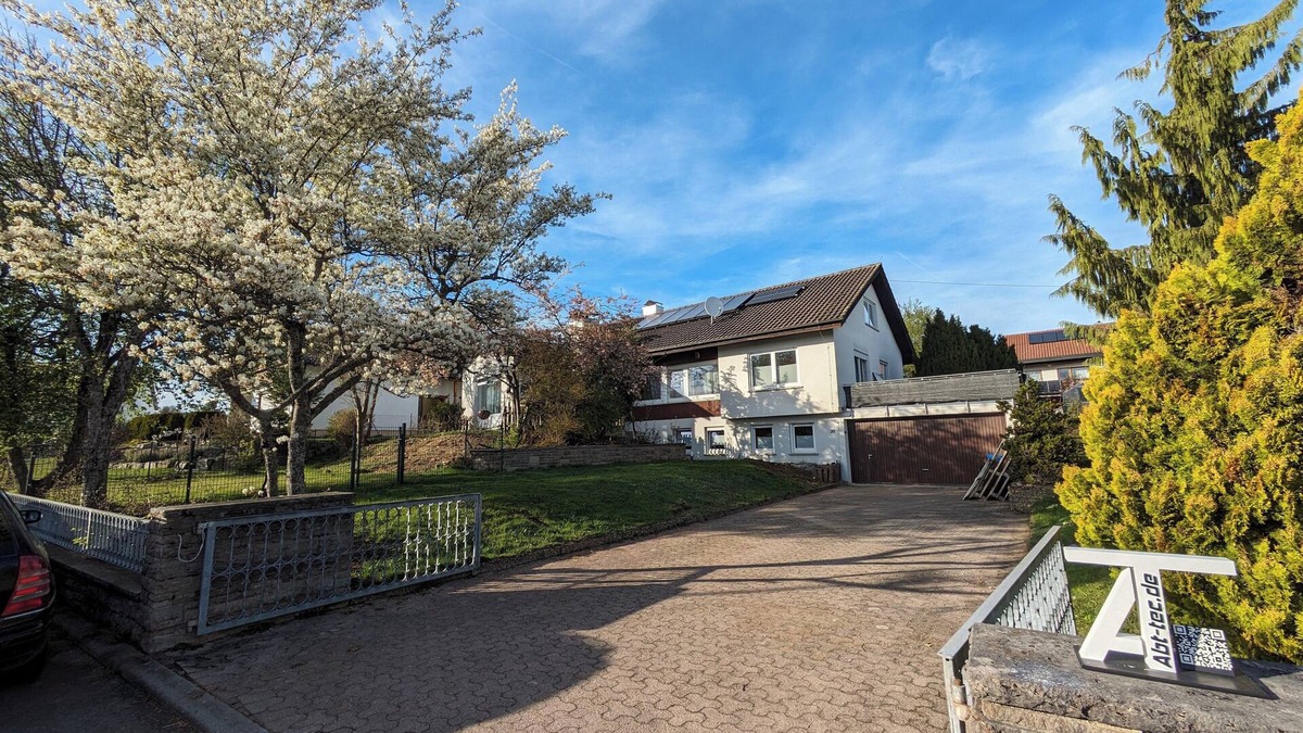 Bitz Apartment | nBitzer Blick Feel at home! 2 rooms, fully equipped kitchen