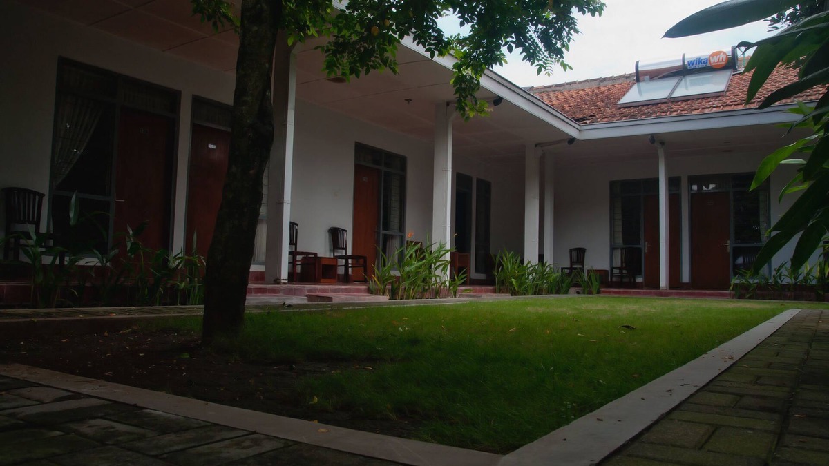Central Yogyakarta Bed & Breakfast | Ndalem Mantrigawen