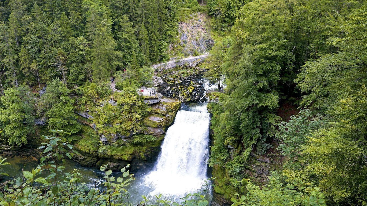 Damprichard Apartment | N°9, in the heart of the Haut Doubs tourist region, 10 minutes from Switzerland