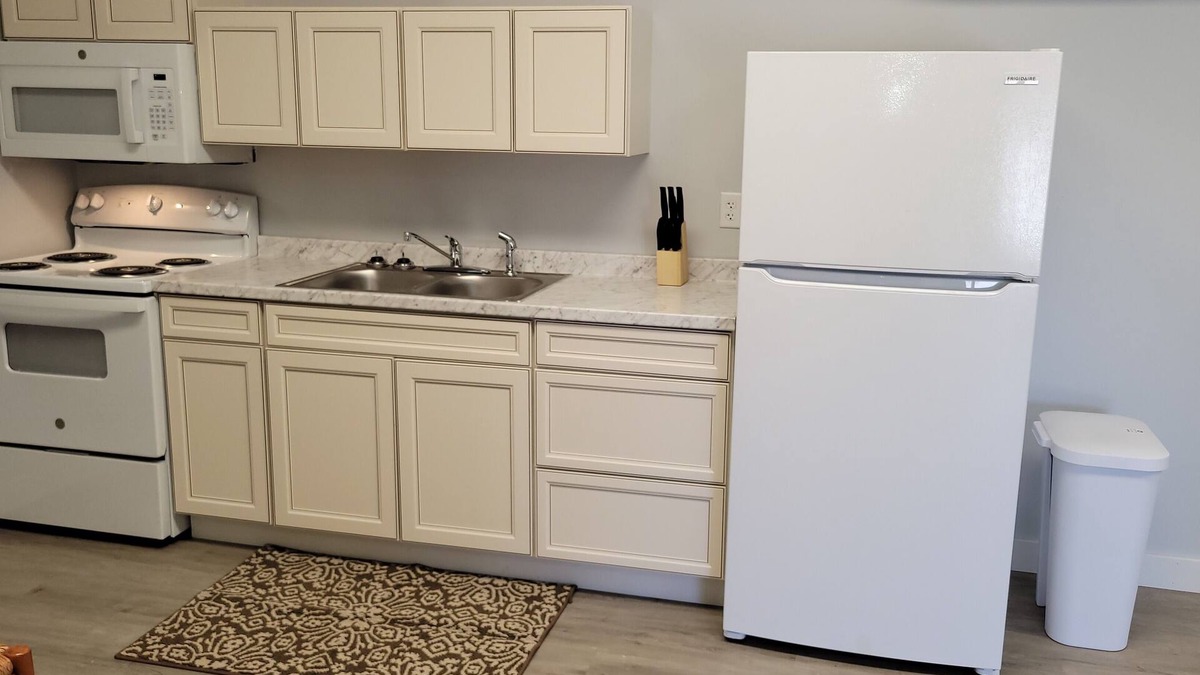Tell City Apartment | nDowntown Tell City Ground floor 1 Bed 1 Bath Wifi 30 minutes to Holiday World