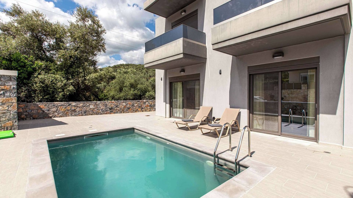 Vatolakkos Apartment | Neaira Ground Floor Apartment With Private Pool