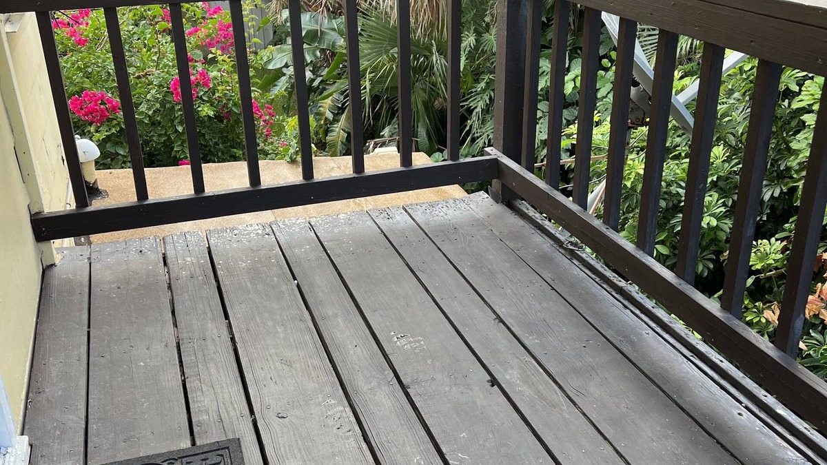 Southside Apartment | Near Beach and Downtown Apartment
