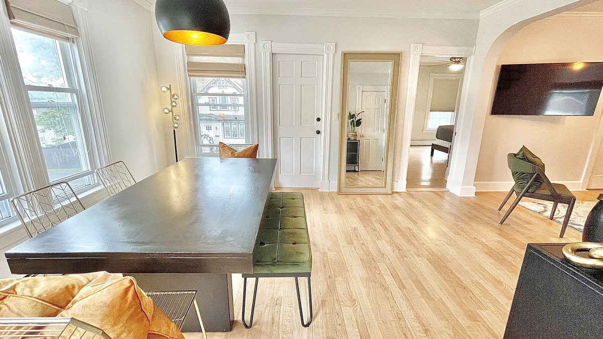 Marlborough House | Near BOSTON - Cozy and Renovated 4 Beds 2 bath Home w/Backyard FREE WIFI 6.