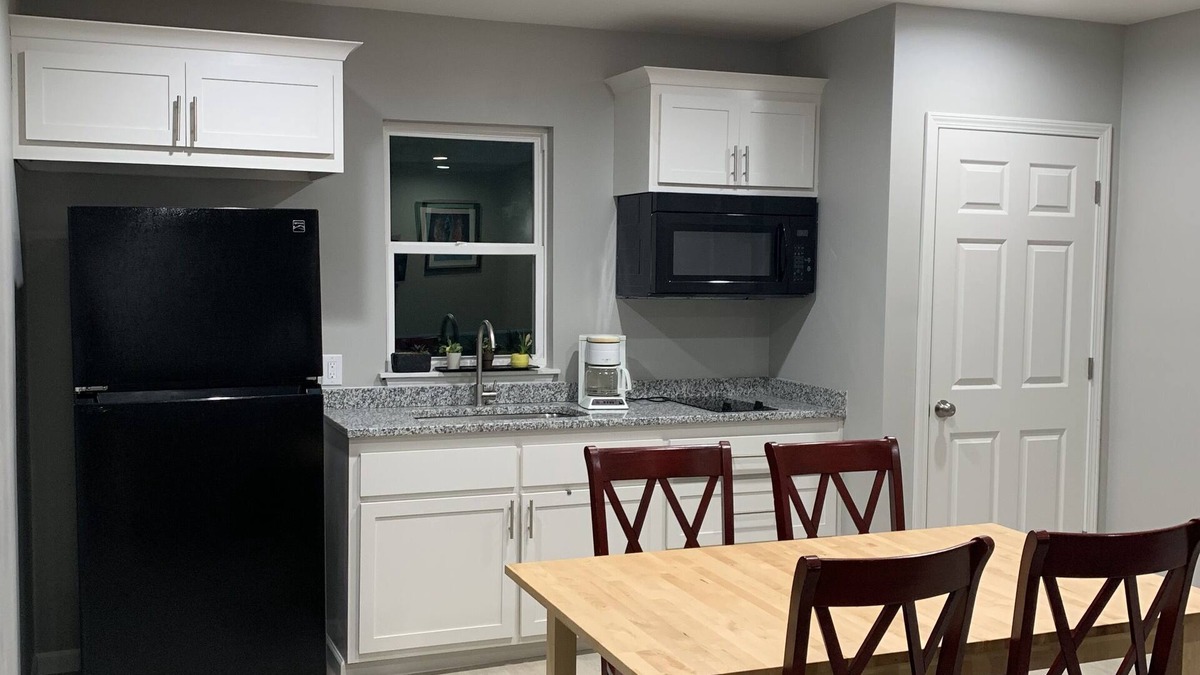 Lafayette House | Near CajunDome/Field & ULL, Downtown
