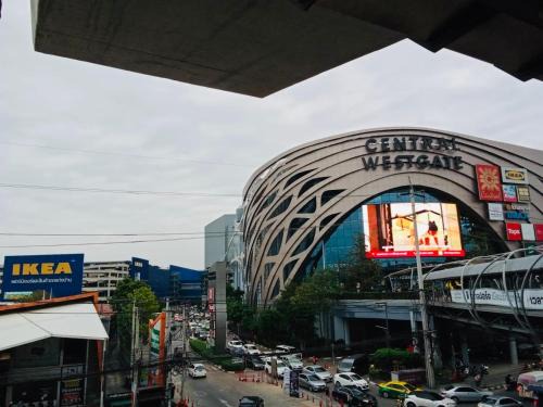 Bang Rak Phatthana Apartment | Near central westgate at bangyai 80