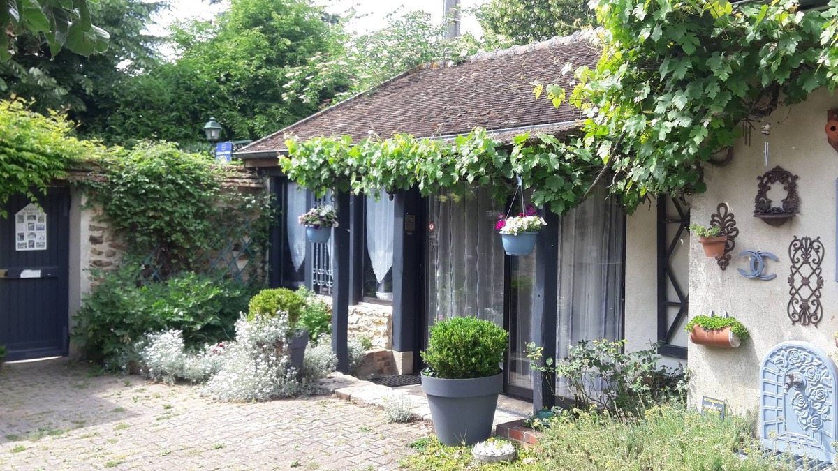 Crecy-en-Brie Cottage | Near Disneyland, LA PARISIENNE n