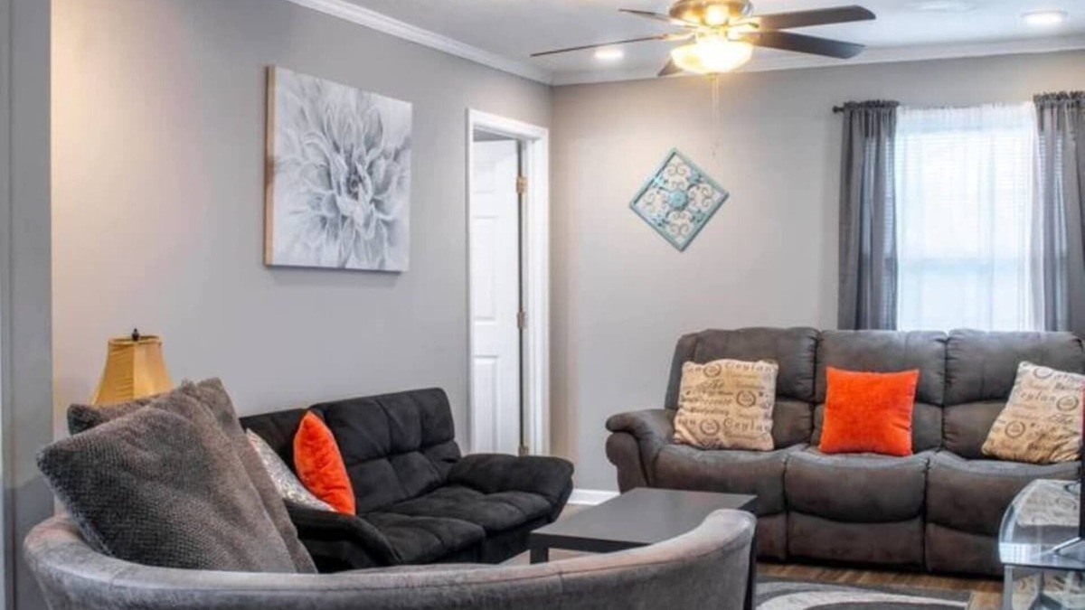 Columbus House | Near Downtown & Moore - The Graduation Getaway
