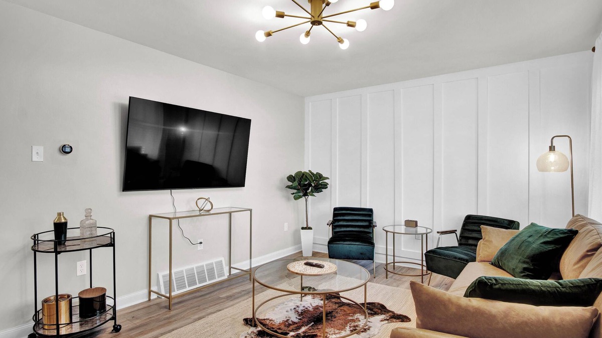 Carlisle Apartment | Near Fairgrounds, Dickinson, CPA Ballet! Private Deck!