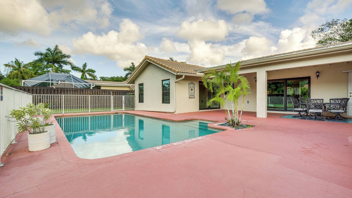 Coral Springs House | Near Golf & Beaches: Coral Springs Home w/Yard!