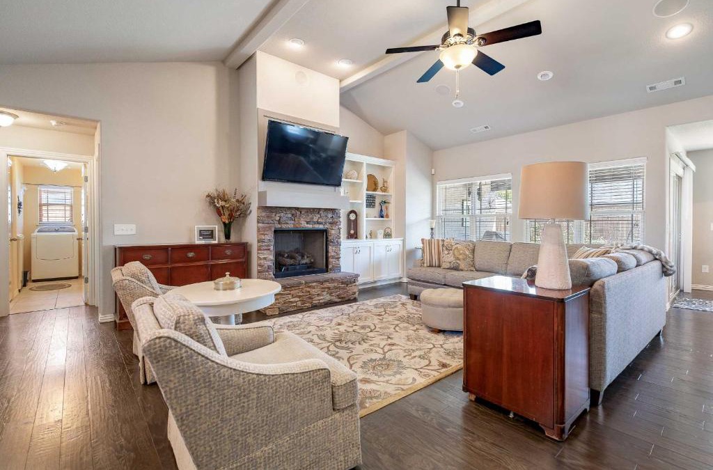 Bentonville - Fayetteville House | Near Hiking and Biking Convenient Home in Rogers!