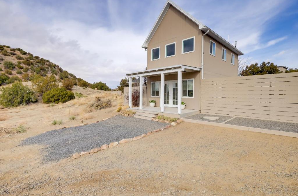 Cerrillos Apartment | Near Hiking Dog-Friendly Studio in Los Cerrillos
