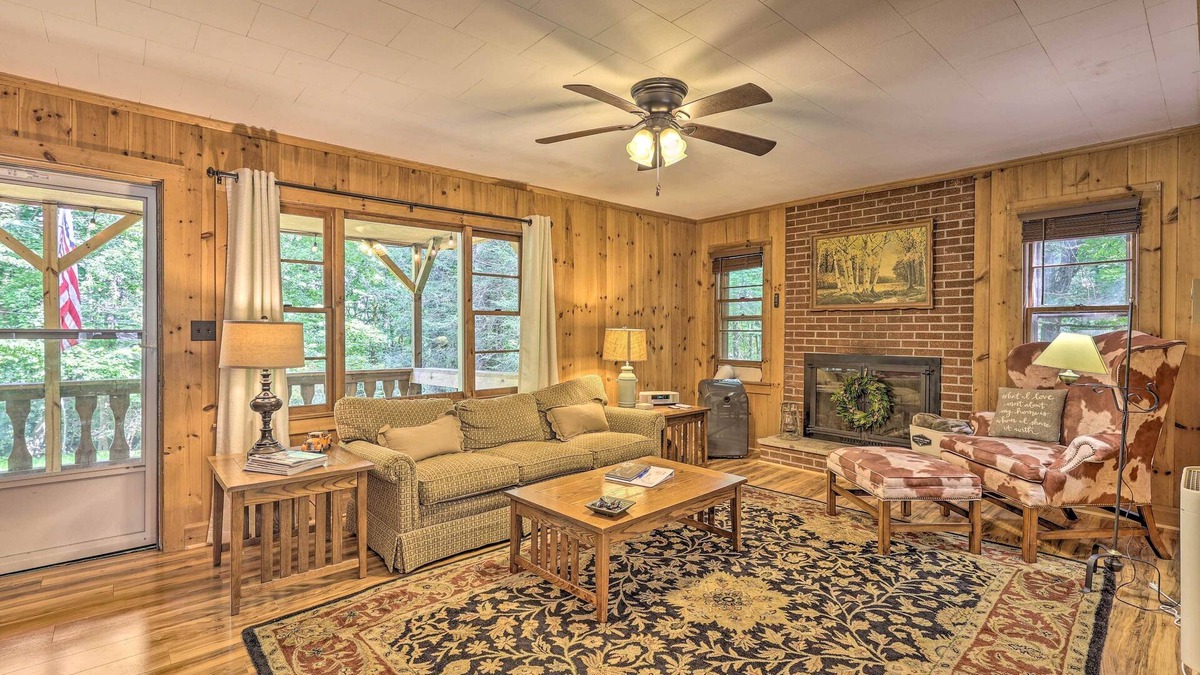 Roaring Gap House | Near Hiking: Roaring Gap Retreat w/Fire Pit!