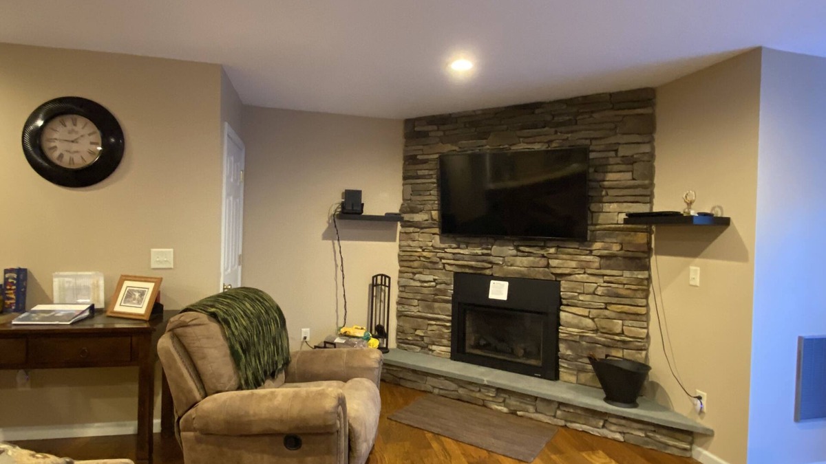 Oak Hill Condo | Near Hunter and Windham ski resorts. Crystal Pond town house, 4BR & 3.5 bath