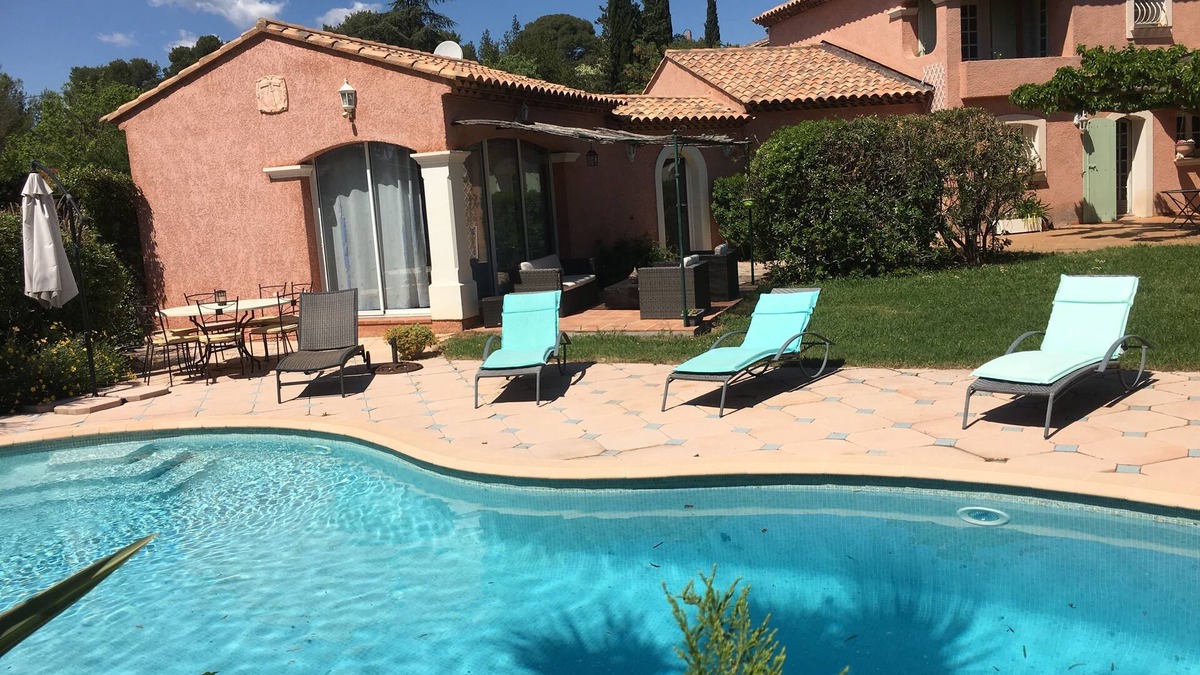 La Crau Villa | Near Hyères les Palmiers, beautiful air-conditioned Mas - swimming pool - beautiful beaches 12min away