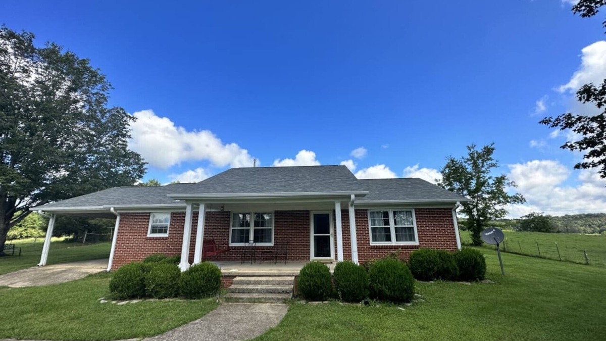 Fayetteville House | Near Jack Daniels, Tims Ford, & MORE!