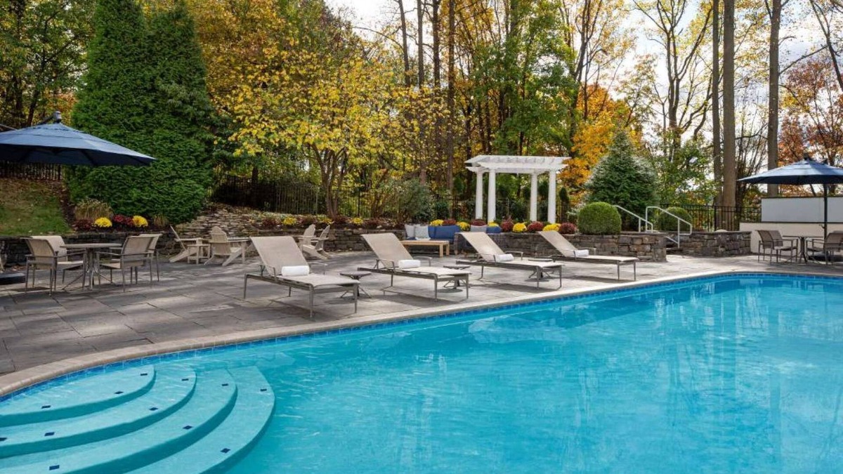 King of Prussia Hotel | Near King of Prussia | Free Shuttle. Dining. Gym.