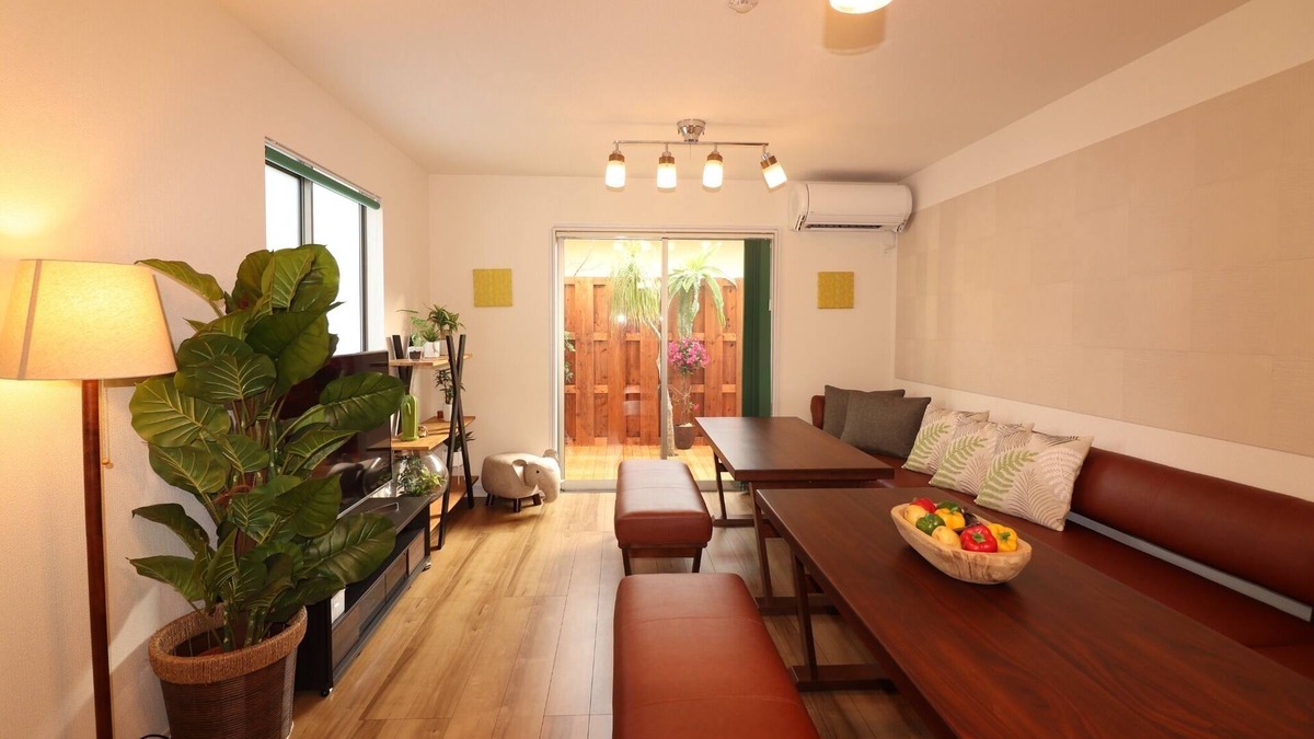 Nago House | Near KouriIsland Free Parking Wooden balcony/Nago Okinawa