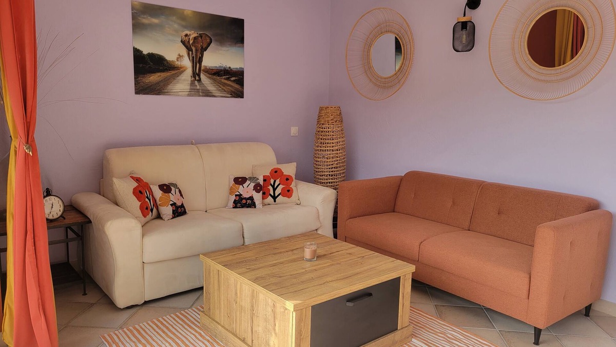 Le Tignet House | Near Lac Saint CASSIEN, La Villa Heureuse in the heart of the valley.