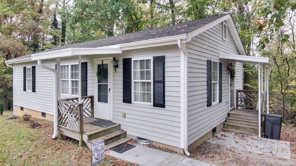 Rock Hill Cottage | Near Lake Wylie - Updated Cottage w/Yard!