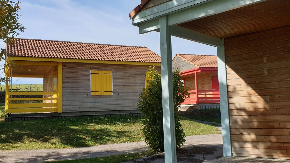 Blavignac Ski Chalet | Near Le MALZIEU-VILLE, chalet* well located, covered swimming pool