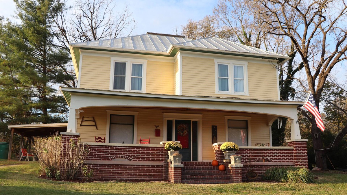 Broadway House | Near Massanutten & Bryce Resort and Much More! Game Room, Grill & Firepit