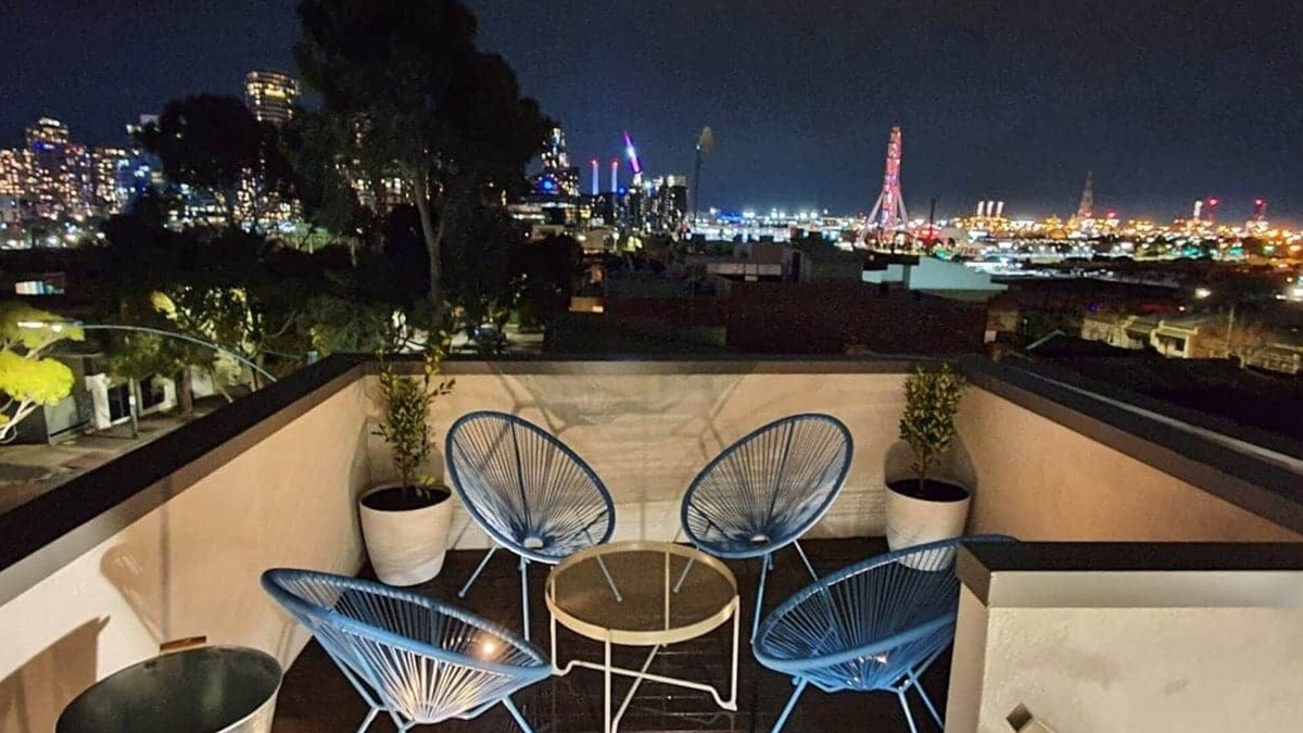 West Melbourne House | Near new 3 bedroom residence