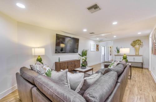 Clermont Apartment | Near Parks, Golf and More Peaceful Apt in Clermont!