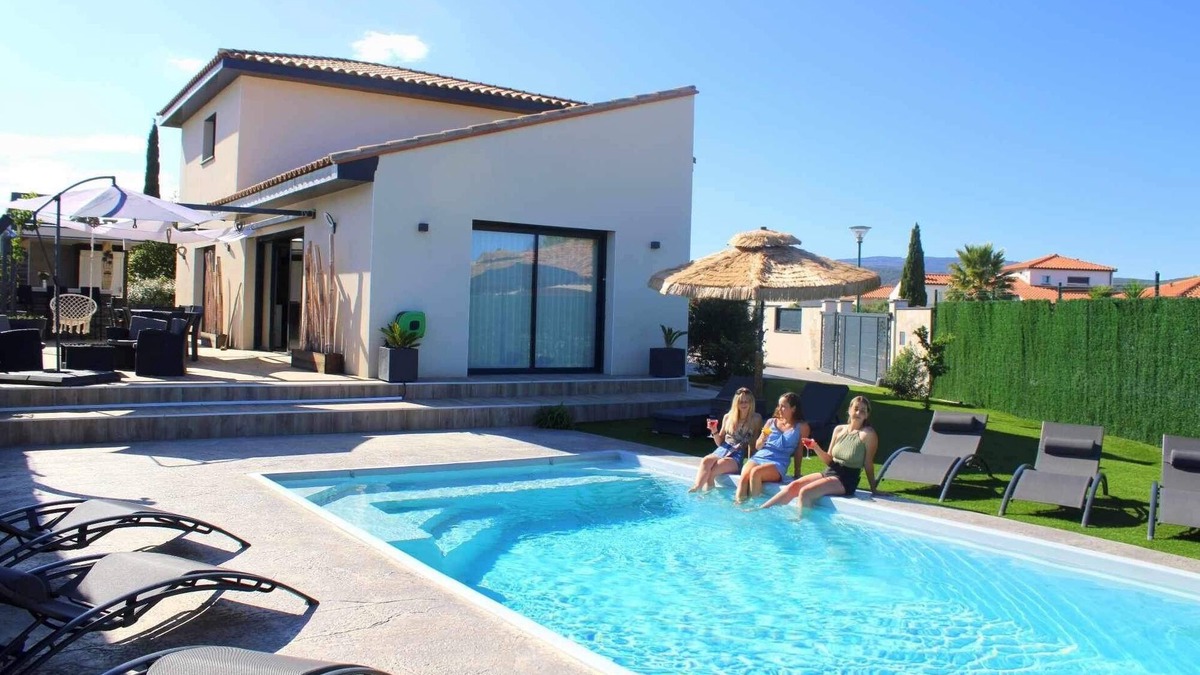 Millas Villa | Near Perpignan and the Sea, Villa With Swimming Pool, Summer Kitchen, Petanque