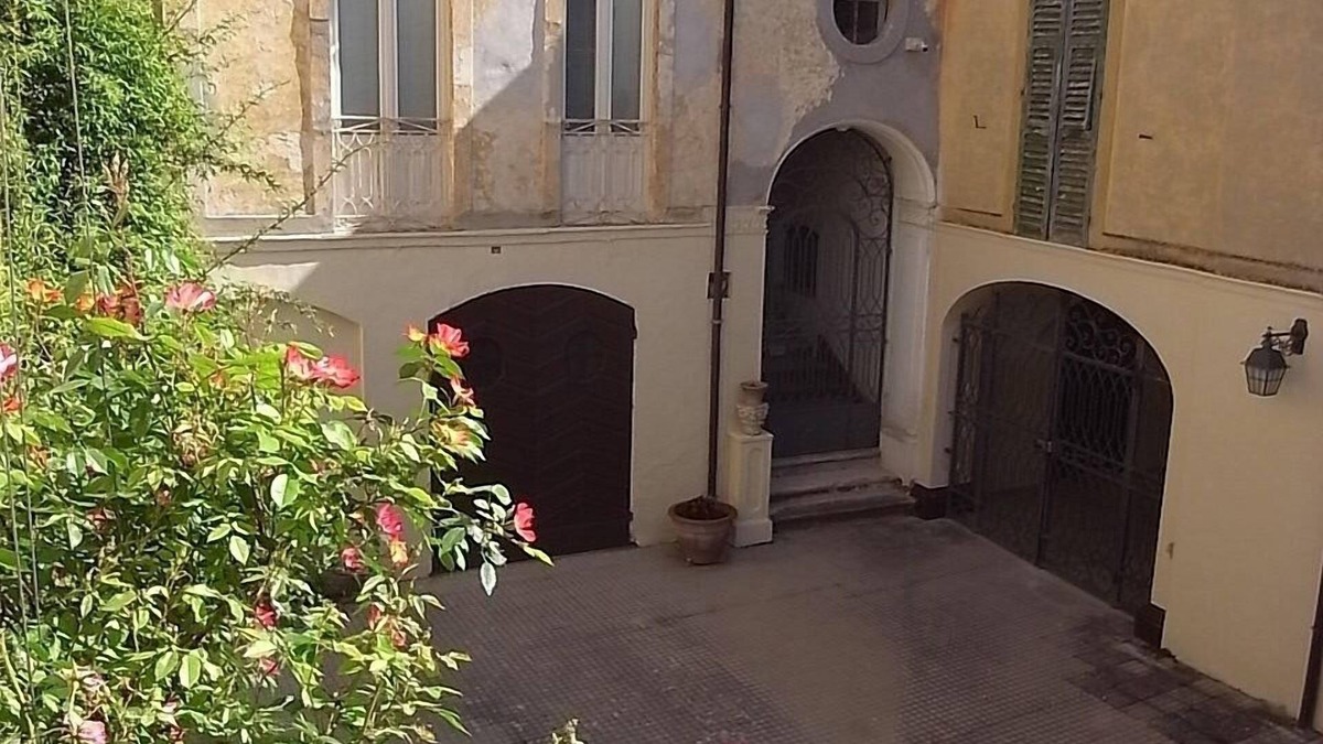 Atri House | Near Pescara, an annexed 18th century palazzo in historic Atri