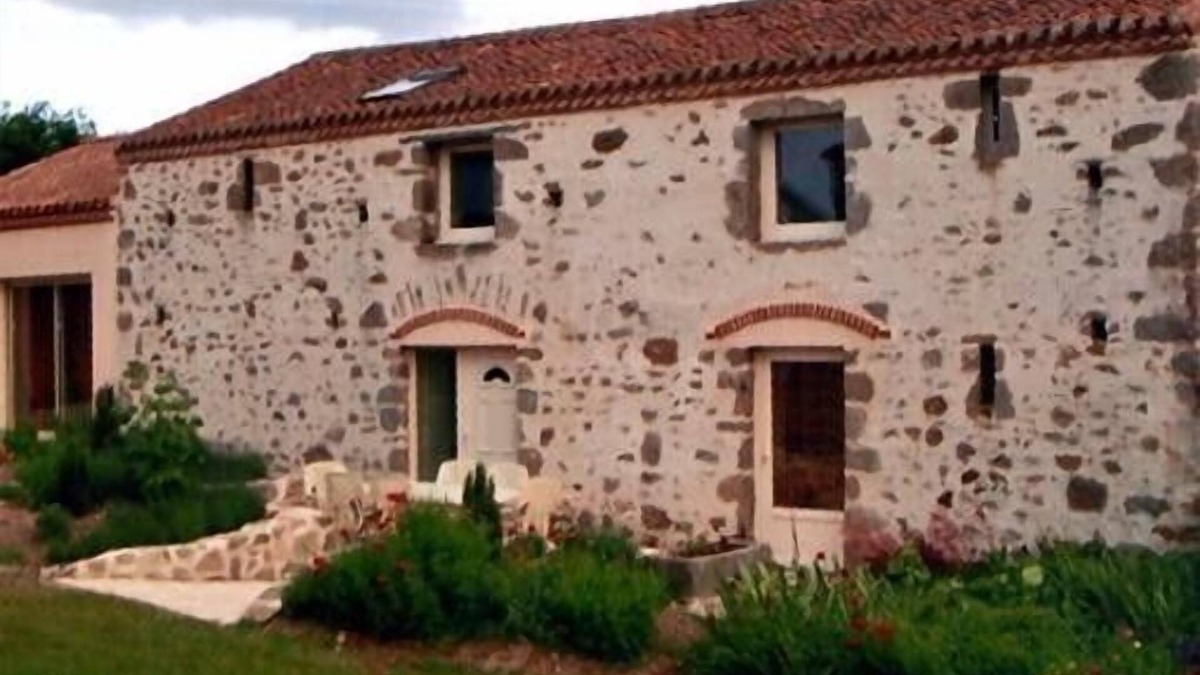 Bressuire House | NEAR PUY DU FOU WITH POOL IN PEACE