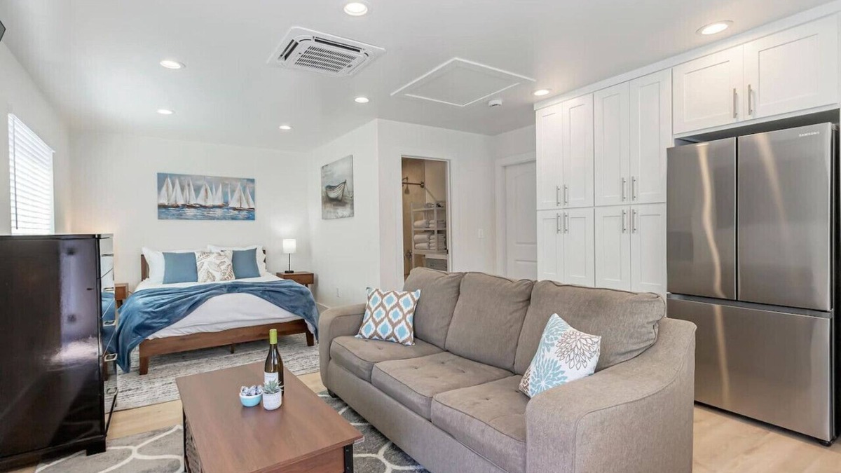 Northside House | Near San Jose State l Downtown l Private Studio