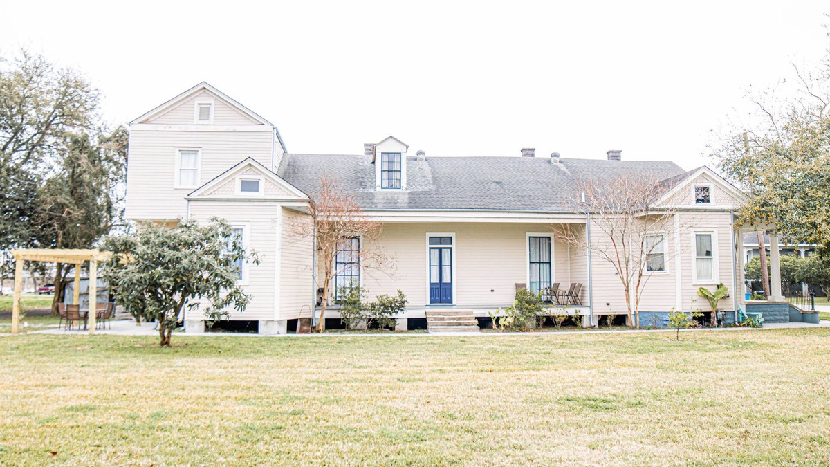 Arabi House | NEAR THE FRENCH QUARTER, SAFEST NEIGHBORHOOD Sleeps 8-16