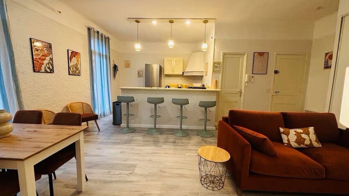 La Gare Apartment | Near train station