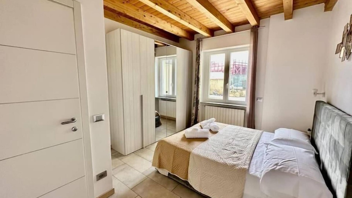 Stazione Apartment | [Near Train Station] Luxury house 5 beds