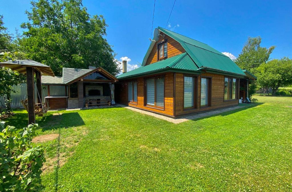 Dubyna House | near waterfall